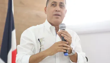 Educación abre Oficina de Gestión para acelerar Plan Aulas 24/7"