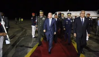 Presidente Medina regresa al país tras cumbre del SICA