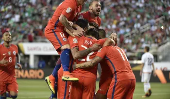 El fútbol genera emergencias medioambientales en Chile, según autoridades