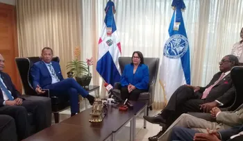 Enma Polanco saca 200 empleados de la nómina de la UASD