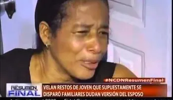 El extraño caso de la mujer que apareció muerta dentro de un vehículo (VIDEO)