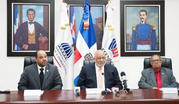 Educación pagará RD$1,290,551,208.00 en aumento salarial a 29,259 maestros pensionados y jubilados