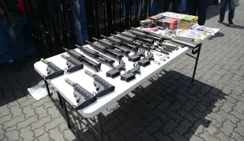 Incautan cargamento de fusiles en Puerto Oriental de Haina