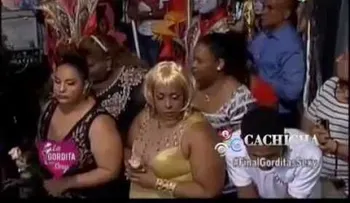 Ganadora en â??La Gordita Más Sexyâ? deja a Robertico con el premio en la mano