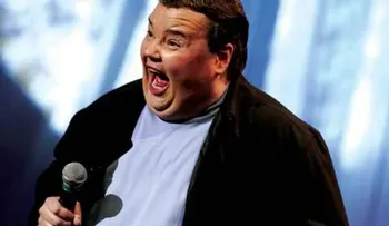 El comediante John Pinette muere a los 50 años