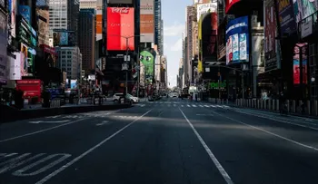 Nueva York inicia este lunes una cauta reapertura de su economía