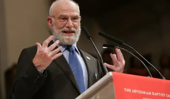 Falleció Oliver Sacks, el médico británico que inspiró la película 'Awakenings'