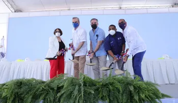 Presidente Abinader deja iniciado proyecto de vivienda e inaugura escuela por más de RD$160 millones en Barahona