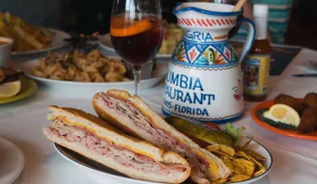 Miami y Tampa reclaman la invención del sándwich cubano: la historia detrás de la disputa