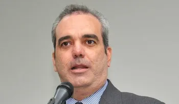 Abinader afirma cierra el año en la puerta de triunfo 2016