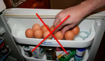 Entérate del peligro que corre tu salud si guardas los huevos en la nevera