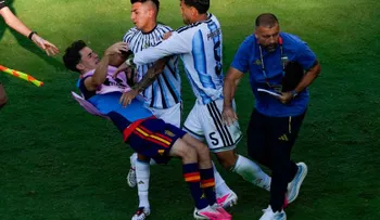 FIFA sanciona a Leandro Paredes con 10 partidos y multa a la AFA por incidentes en la final del Mundial