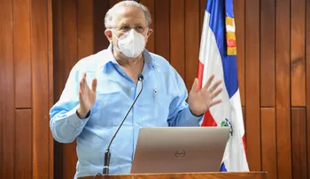 Para motivar la vacunación en niños contra la COVID-19, Salud Pública realiza panel con especialistas en pediatría