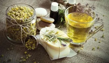 Remedio para las espinillas: vaporización con manzanilla