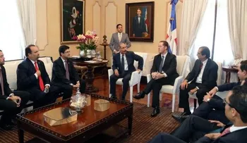 Danilo Medina recibe al secretario del Departamento de Estado de Puerto Rico