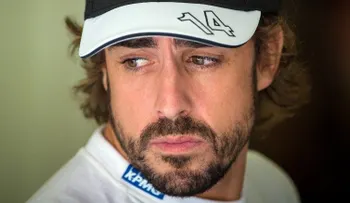 Fernando Alonso: Me quedé en la 'triste' Ferrari demasiado tiempo