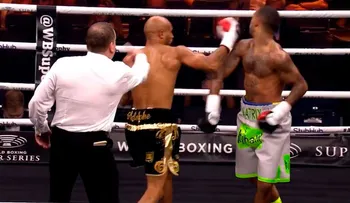 El golpe antideportivo que escandaliza al boxeo británico