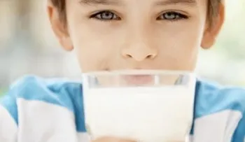 ¿Es realmente necesario que los niños tomen leche?