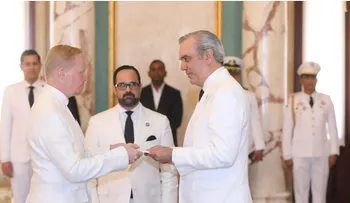 Presidente Abinader recibe cartas credenciales de siete nuevos embajadores
