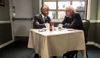Por qué habló Bernie Sanders con Al Sharpton