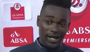 Futbolista en líos tras agradecerle a "su esposa y novia" luego de un partido