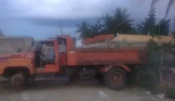Trabajos escuela donde se ahogaron niños están paralizados por bloqueo dueño de terreno