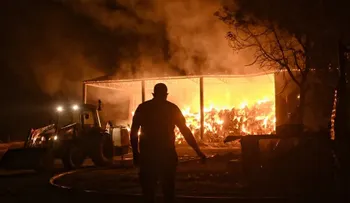 Evacuan 1,300 personas por nuevos incendios forestales en Grecia