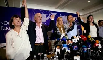 Expresidentes piden reunión con Maduro 