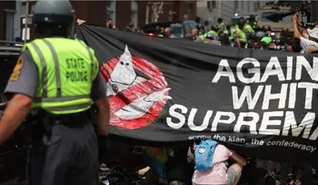   Virginia declara estado de emergencia tras enfrentamientos en acto de nacionalistas blanco 