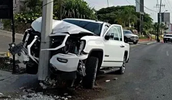 Un hombre casi pierde su pene, tras chocar mientras su pareja le practicaba sexo oral 