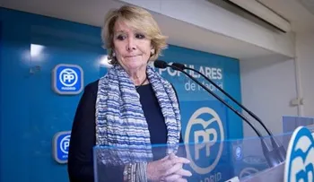 Aguirre dimite por la corrupción del PP en Madrid y deja en evidencia a Rajoy