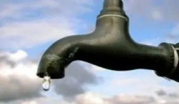 Residentes en Los Alcarrizos dicen que llevan seis meses sin recibir agua potable