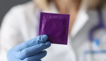 Condón creado para el pene y la vagina, evita enfermedades de transmisión sexual