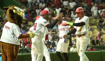 Lake y Marmolejos remolcan en derrota ante Licey