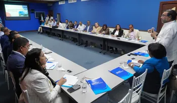 INDRHI presenta a autoridades de la región Suroeste los diseños de las obras complementarias de la presa Montegrande