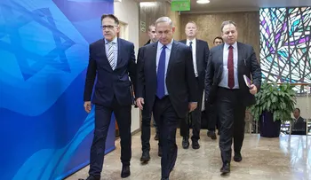 Israel amenazó con "declaración diplomática de guerra" antes del voto en la ONU