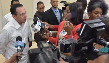 Ministro de Educación destaca encomiable rol de los periodistas por derechos ciudadanos