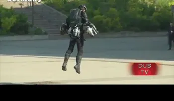 Traje volador a lo Iron Man