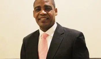 Ponen en circulación libro de Gregorio Montero, secretario general del CLAD