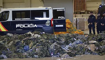  España detiene envió de 20,000 uniformes militares para Estado Islámico y el Frente Nusra