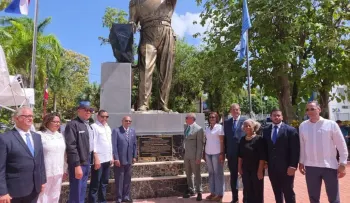 Instalan busto de Juan Pablo Duarte en Samaná con acto cívico