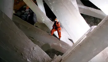Peligra una cueva de cristales única de 250.000 años de antigüedad