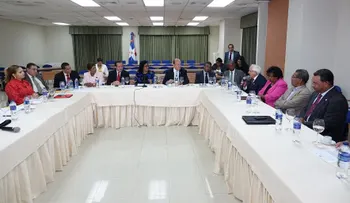 Comision del Senado analiza con sectores Ley de Educación Ambiental