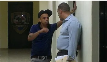 Tito Swing se compromete a pagar vehículo, y lo dejan en libertad 