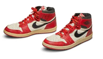 Unas Nike Air de Michael Jordan, vendidas por 560,000 dólares, rompen récords