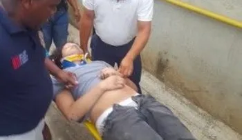 Hombre se lanza de un quinto piso en Santiago