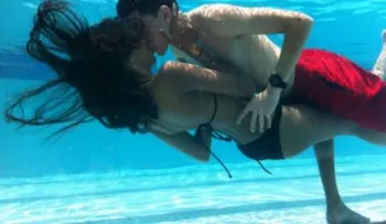 5 beneficios de hacer el amor en el agua