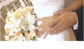 Tuvo sexo por error con el padrino de su boda