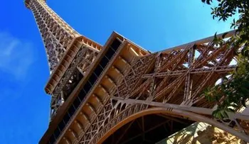 La Torre Eiffel cierra hoy por los disturbios durante la final de la Eurocopa