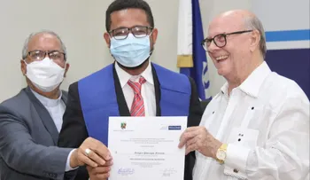 Hipólito Mejía y monseñor Benito Ángeles encabezan XI graduación del Instituto José Francisco Peña Gómez